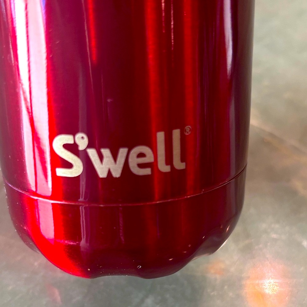 Swell Shimmer Collection Stainless Steel Water Bottle 17oz – box included - Picture 5 of 6
